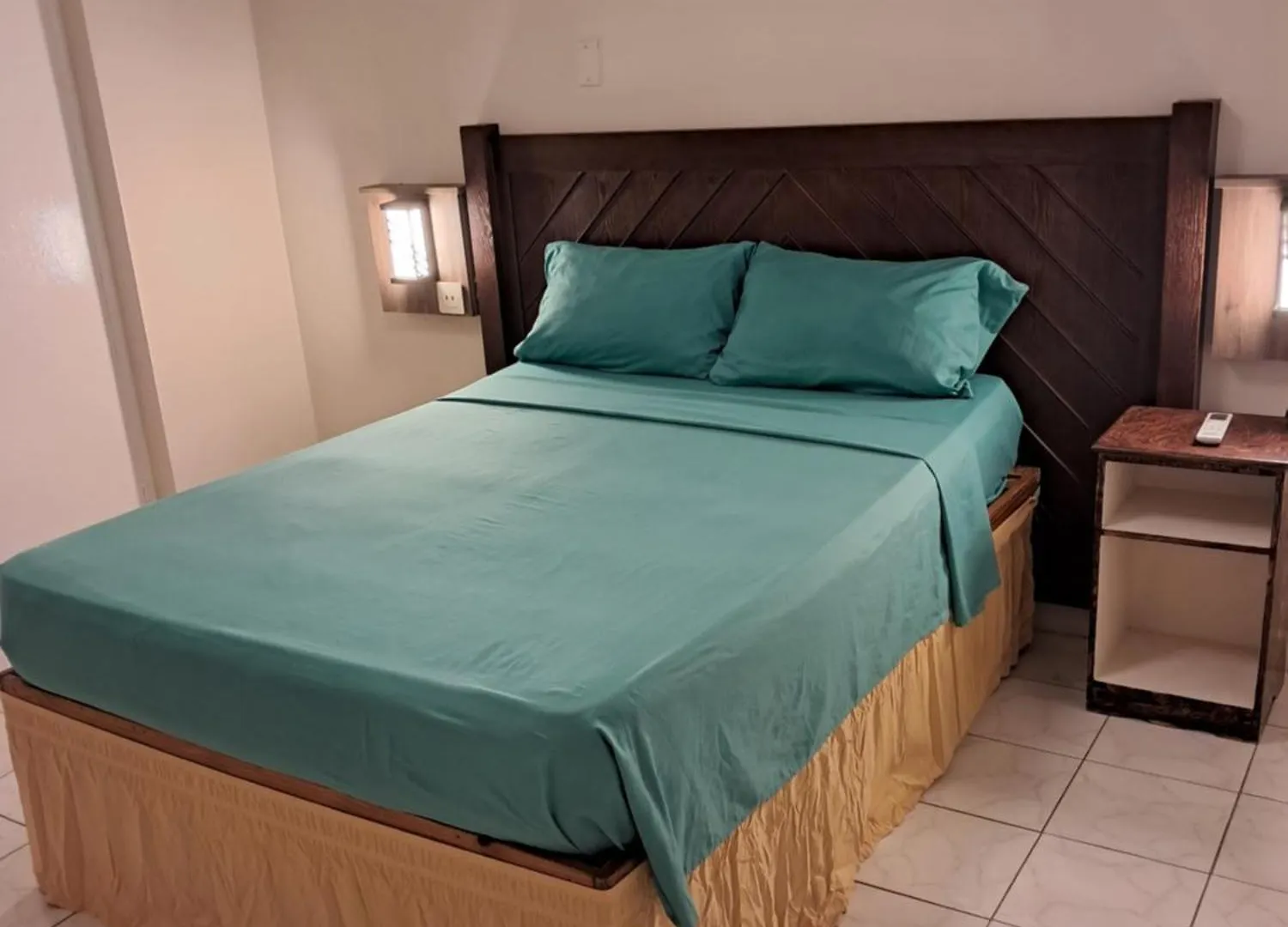 Mom'S Place Negril Hotel