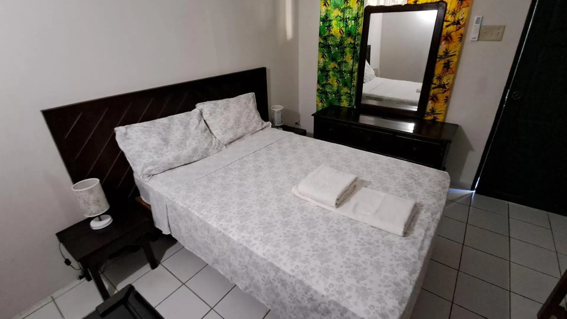 Mom'S Place Negril 4*,