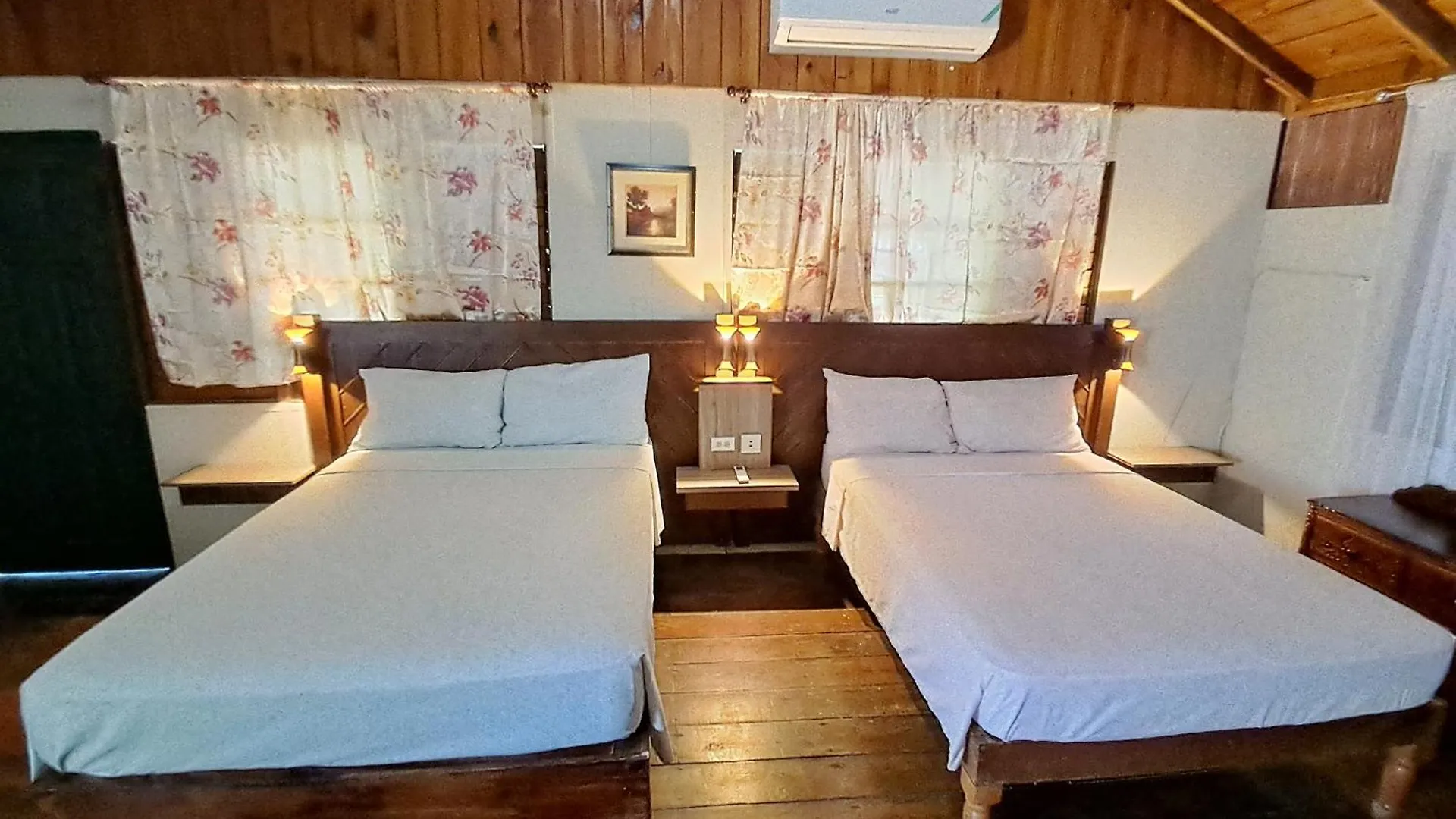 Mom'S Place Negril 4*,