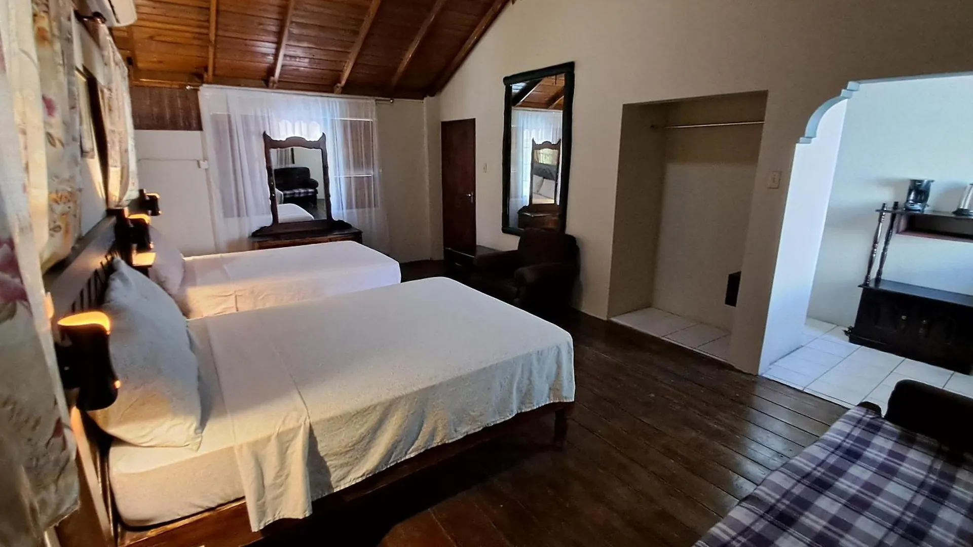 Hotel Mom'S Place Negril